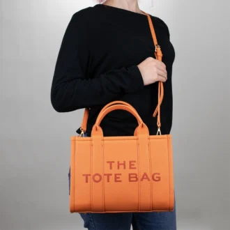 The Medium Tote Bag with Wallet