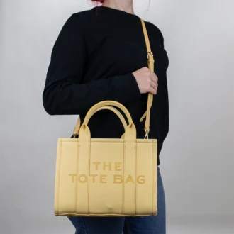 The Medium Tote Bag with Wallet